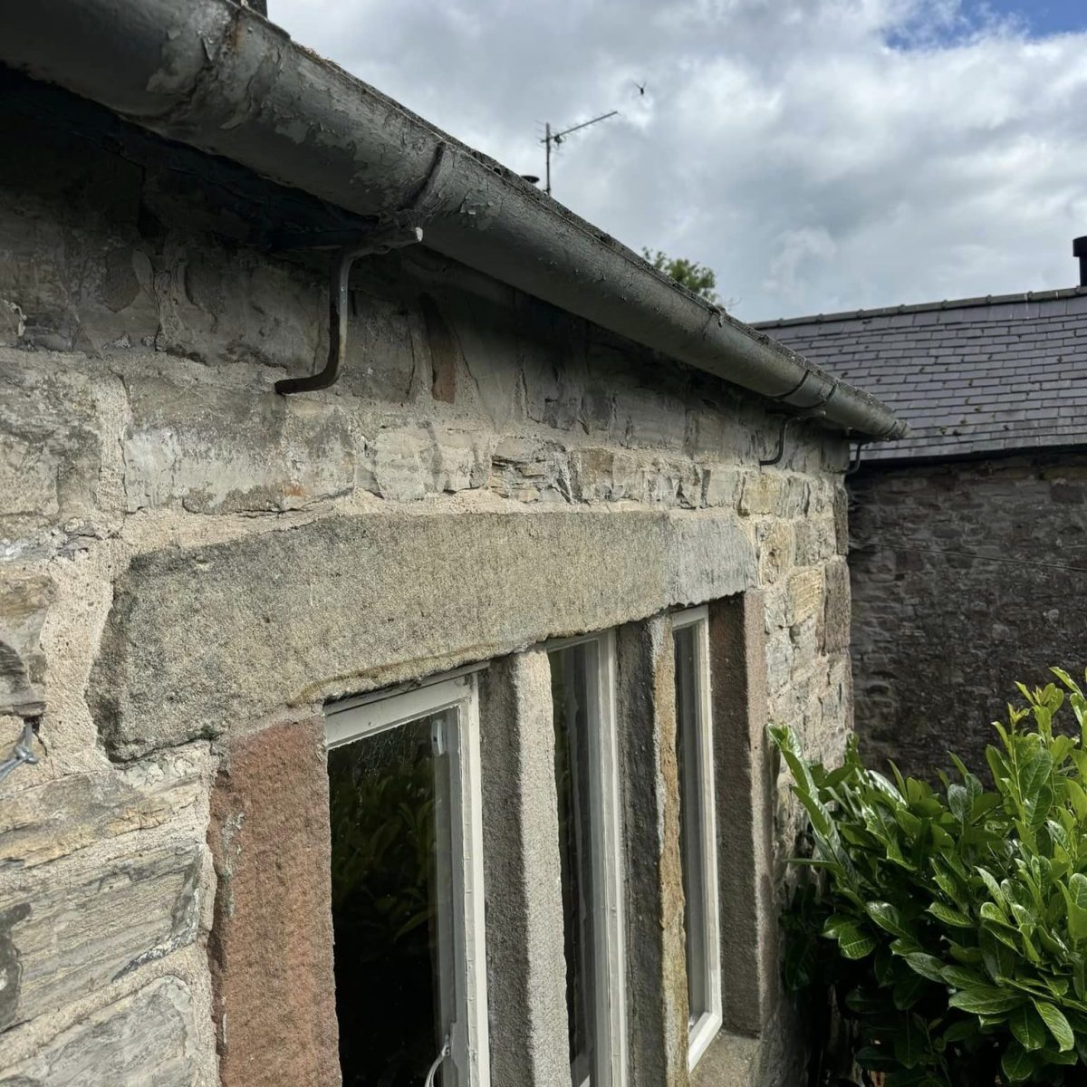 Replacement-guttering-services-Newton-In-Bowland-Clitheroe-BB7.jpg